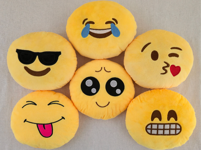 Pliušiniai žaislai „Emoji“